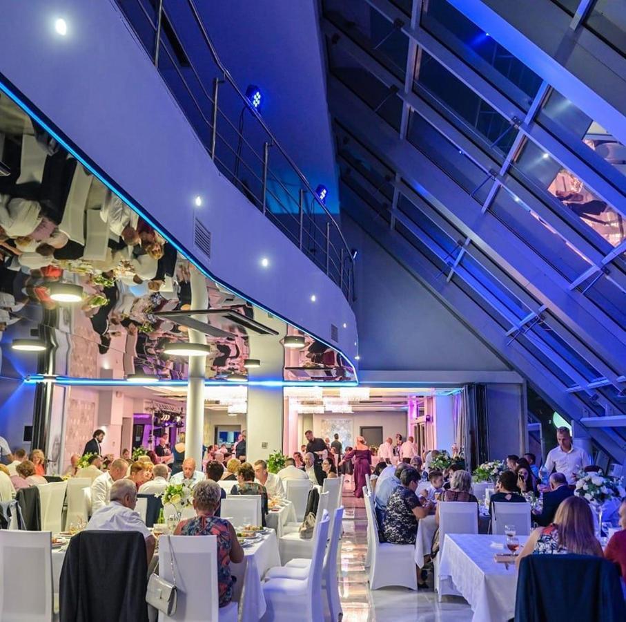 Grand Master Hotel Dej Bagian luar foto