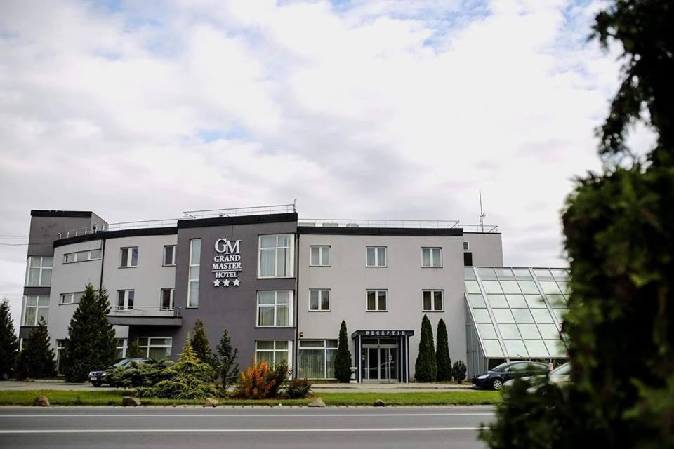 Grand Master Hotel Dej Bagian luar foto